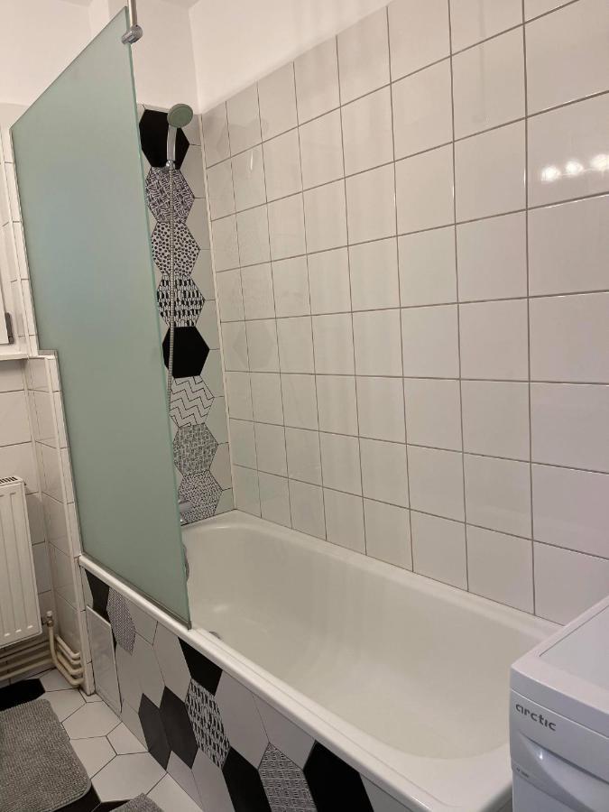 Interbellic Flat Lejlighed Bukarest Eksteriør billede
