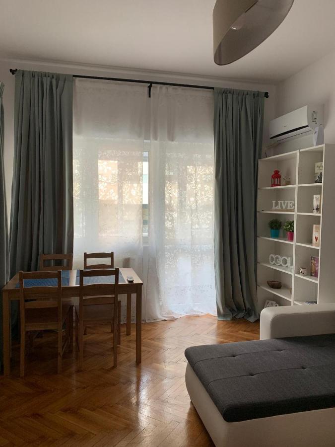 Interbellic Flat Lejlighed Bukarest Eksteriør billede